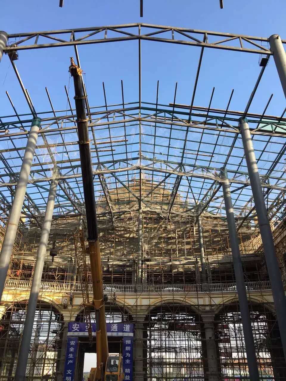 ���̰���